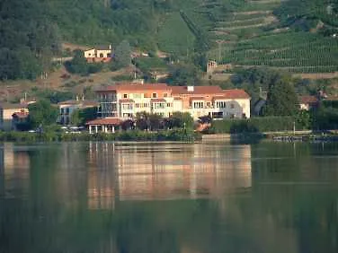 Hôtellerie Beau Rivage 4* Condrieu