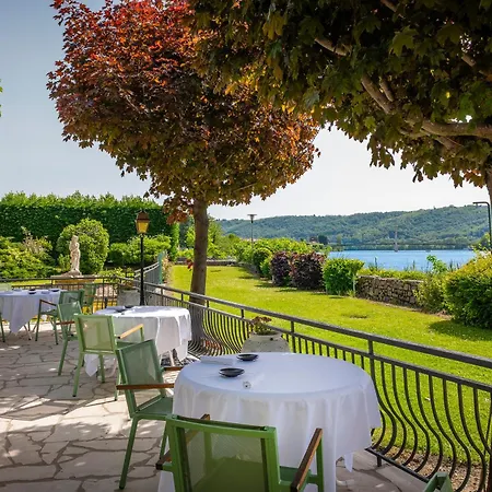 Hôtellerie Beau Rivage Hotel